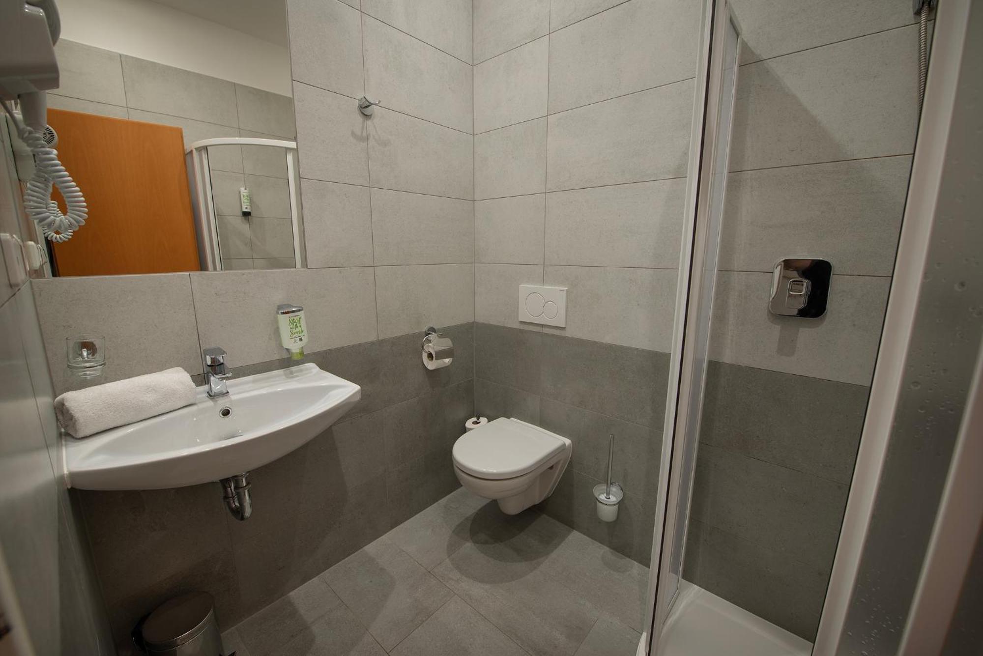 Prague Season Three Stars Hotel Bagian luar foto