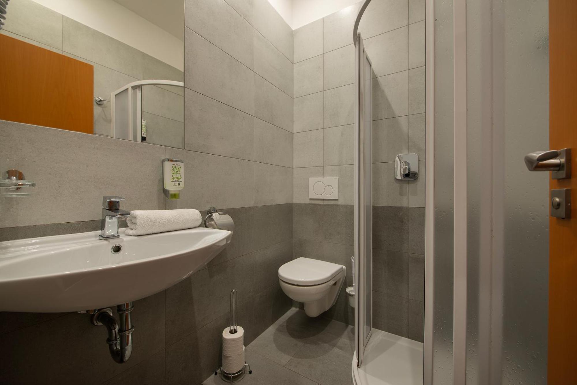 Prague Season Three Stars Hotel Bagian luar foto